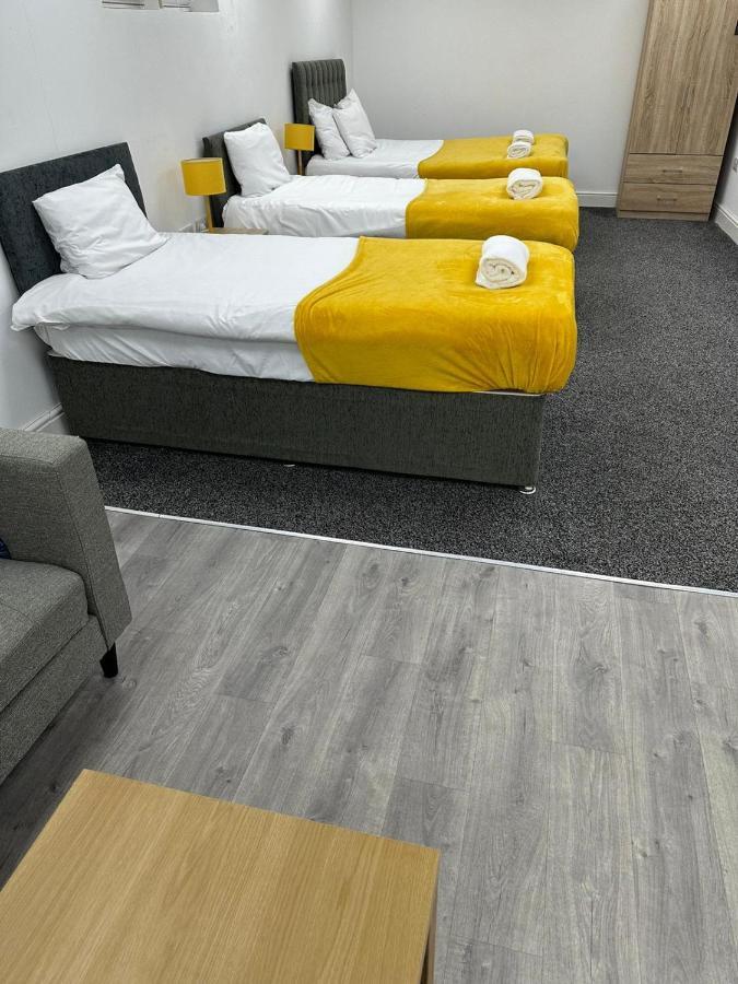 Huge Studio Close To City Centre With Free Secure Parking Лідс Екстер'єр фото