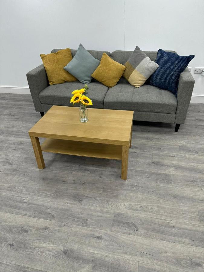 Huge Studio Close To City Centre With Free Secure Parking Лідс Екстер'єр фото